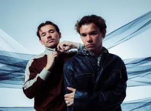 MARCUS & MARTINUS